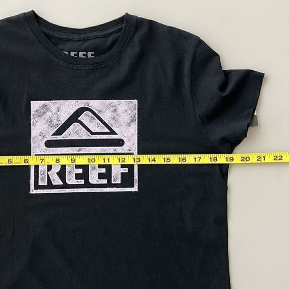 NWT Reef Black Logo Graphic Short Sleeve Tee Size XS - Picture 6 of 9
